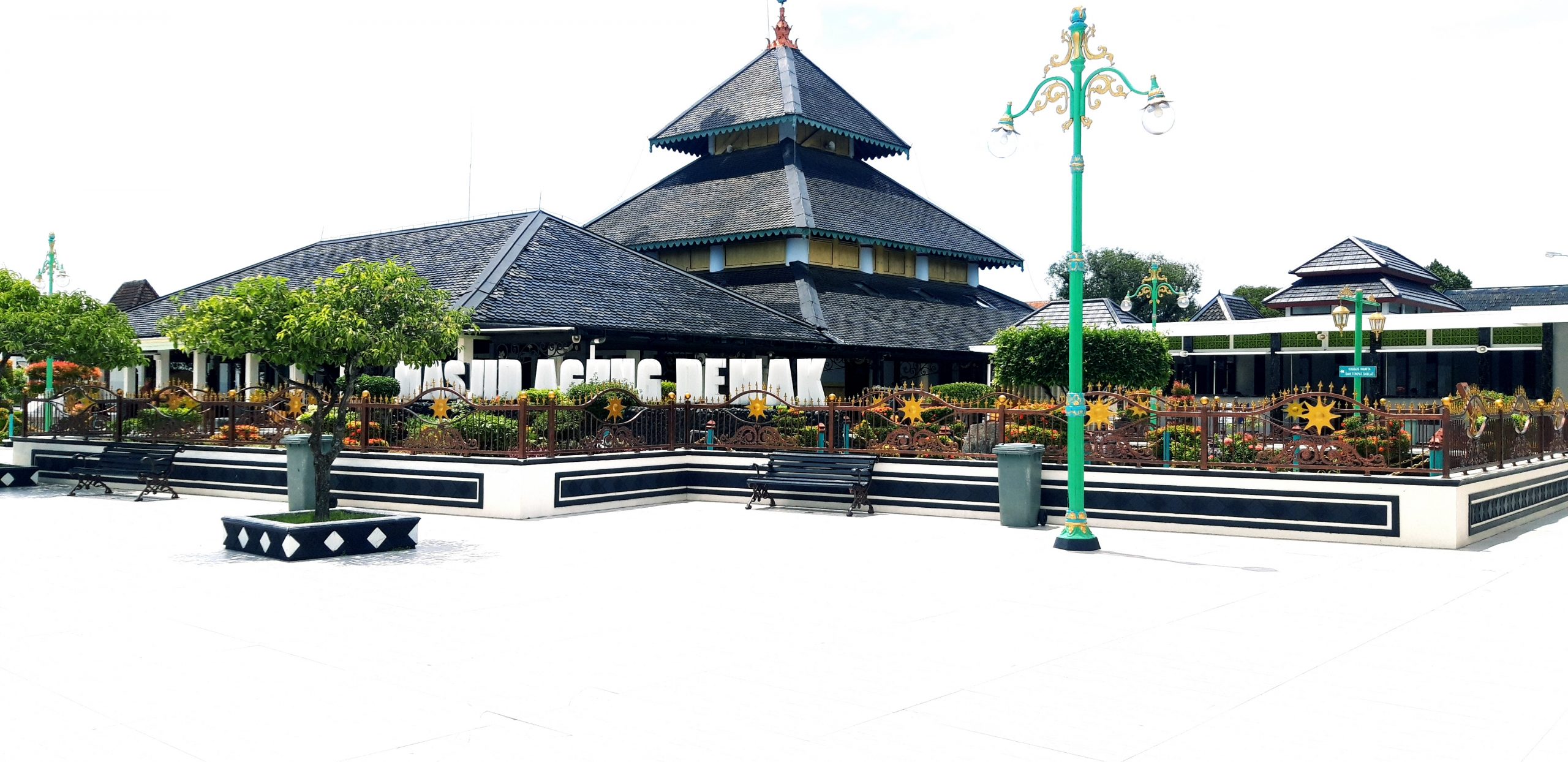 Detail Gambar Masjid Demak Jawa Tengah Nomer 22