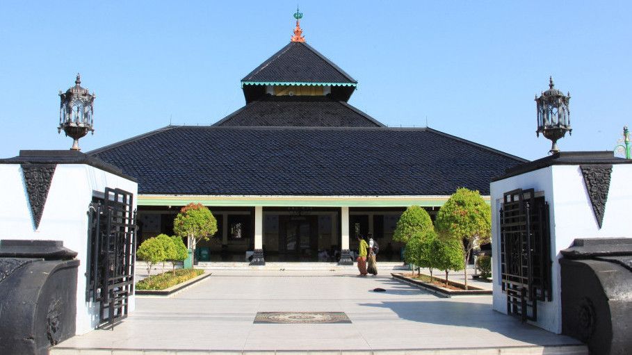Detail Gambar Masjid Demak Jawa Tengah Nomer 7