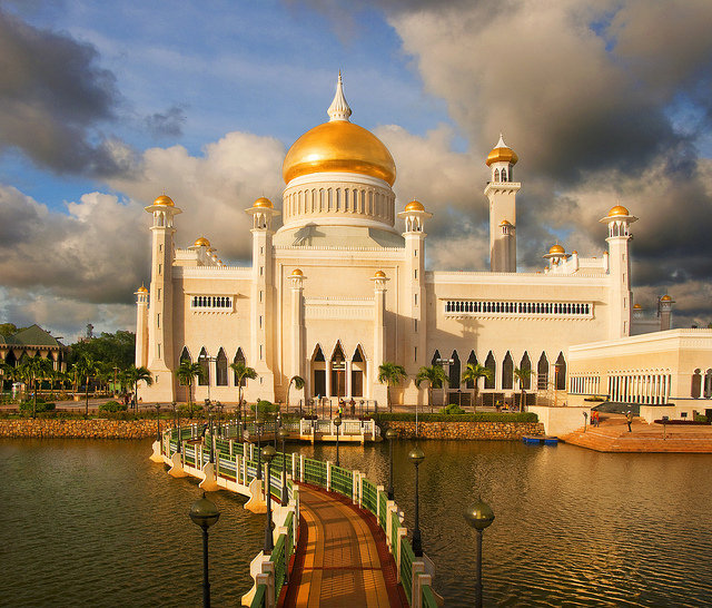 Detail Gambar Masjid Di Brunei Darussalam Nomer 12