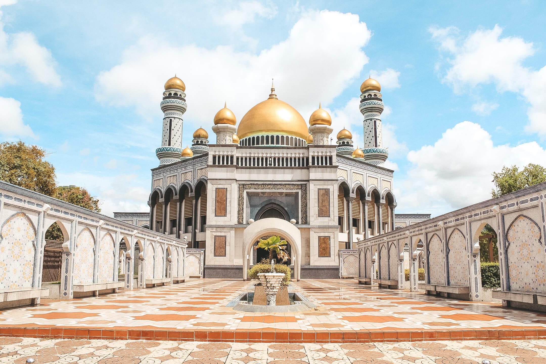 Detail Gambar Masjid Di Brunei Darussalam Nomer 22