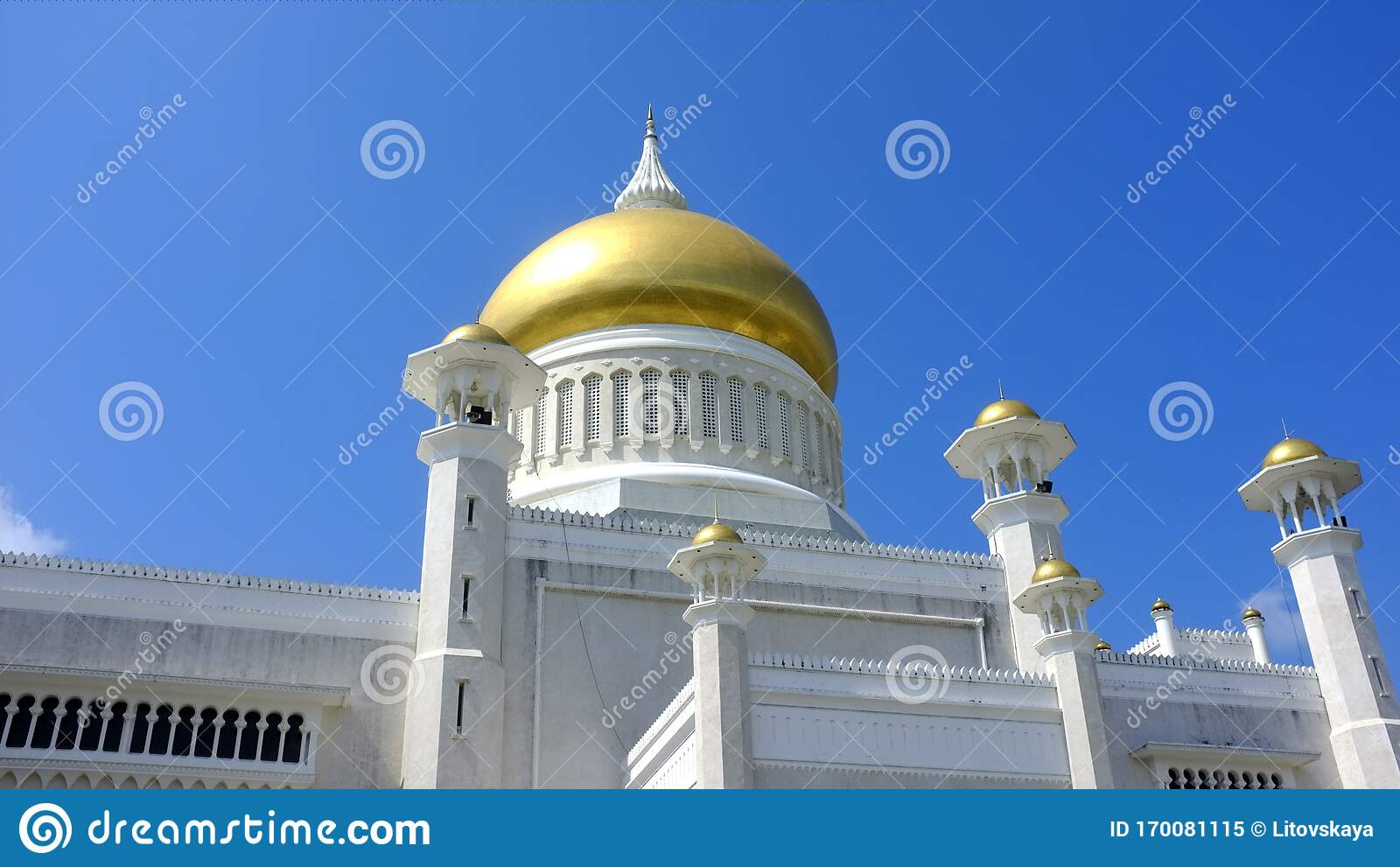 Detail Gambar Masjid Di Brunei Darussalam Nomer 33