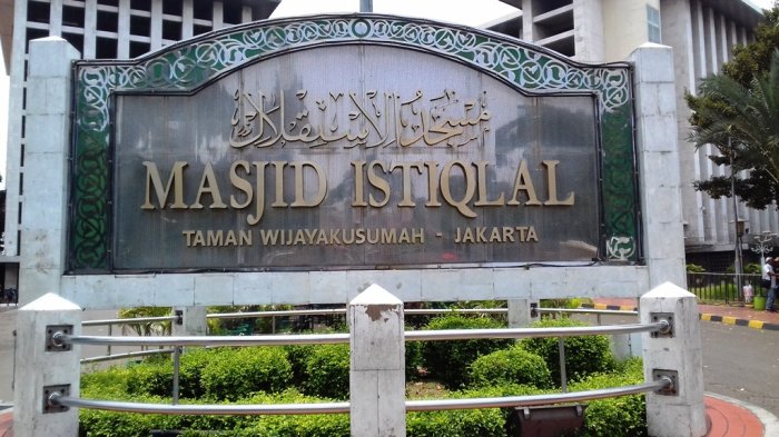 Detail Gambar Masjid Di Jakarta Nomer 19