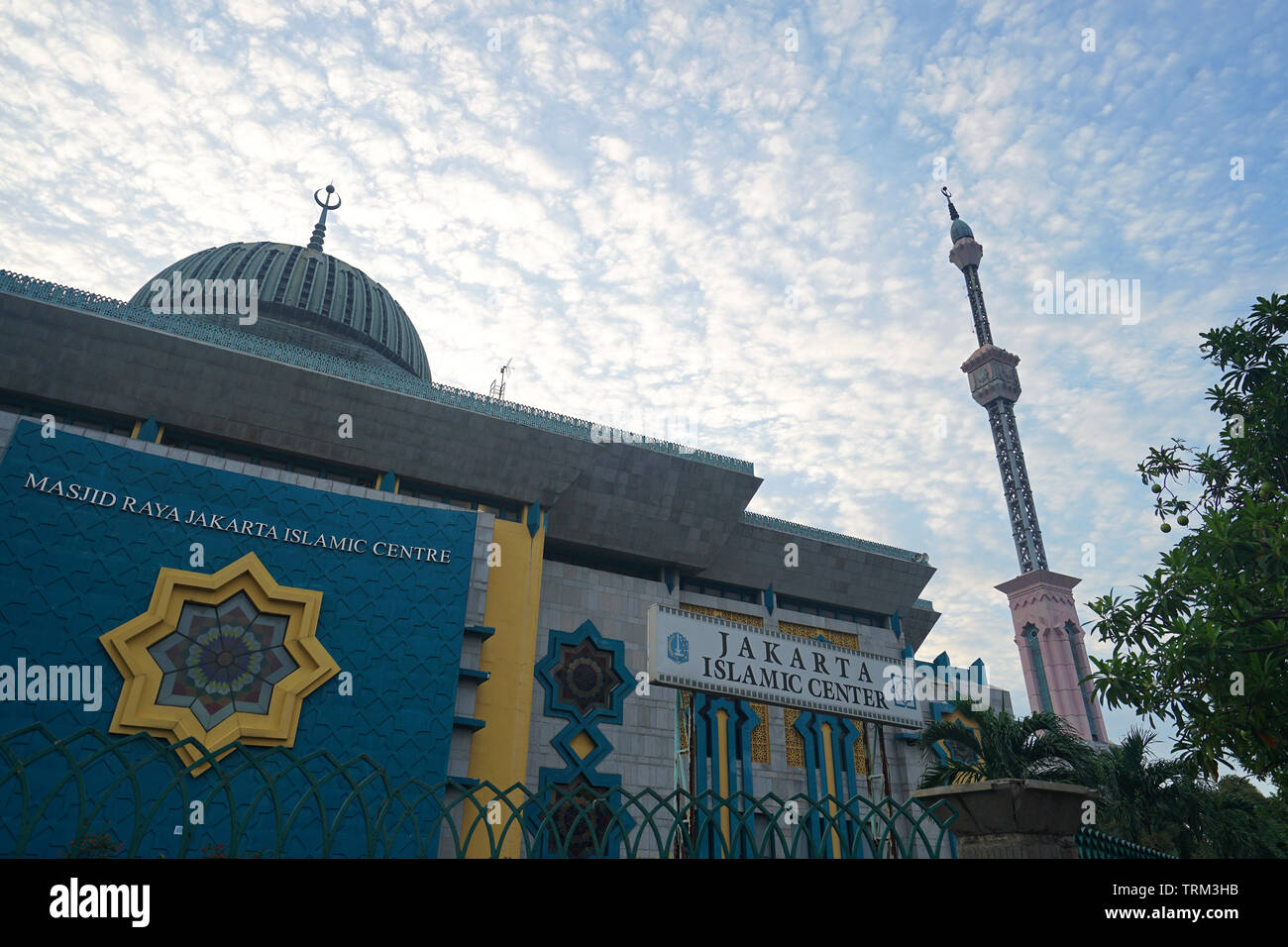 Detail Gambar Masjid Di Jakarta Nomer 44