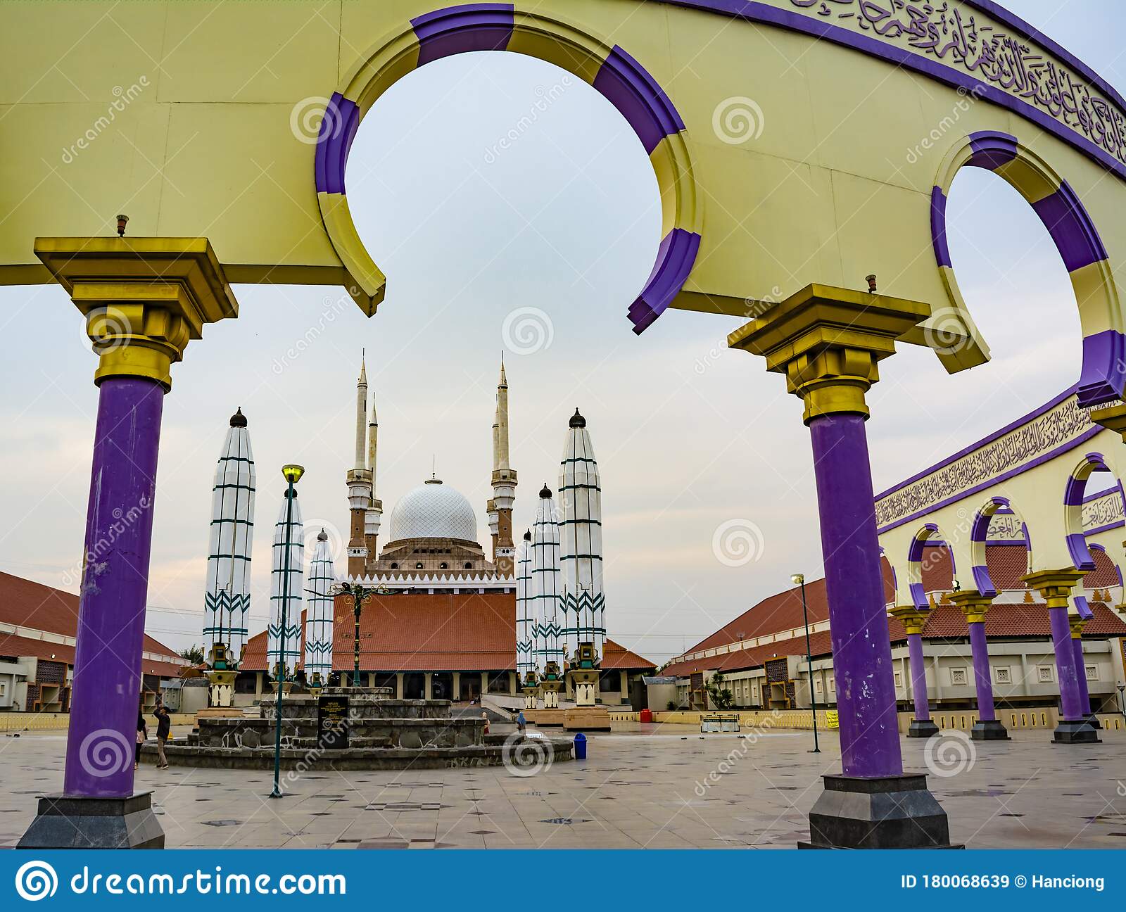 Detail Gambar Masjid Di Jawa Nomer 20