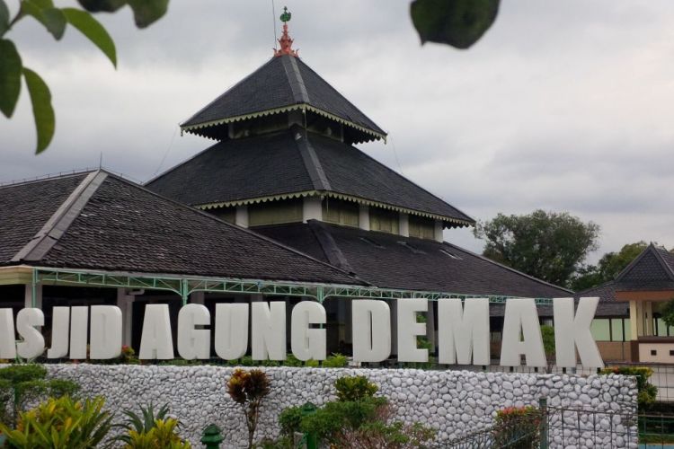 Detail Gambar Masjid Di Jawa Nomer 37