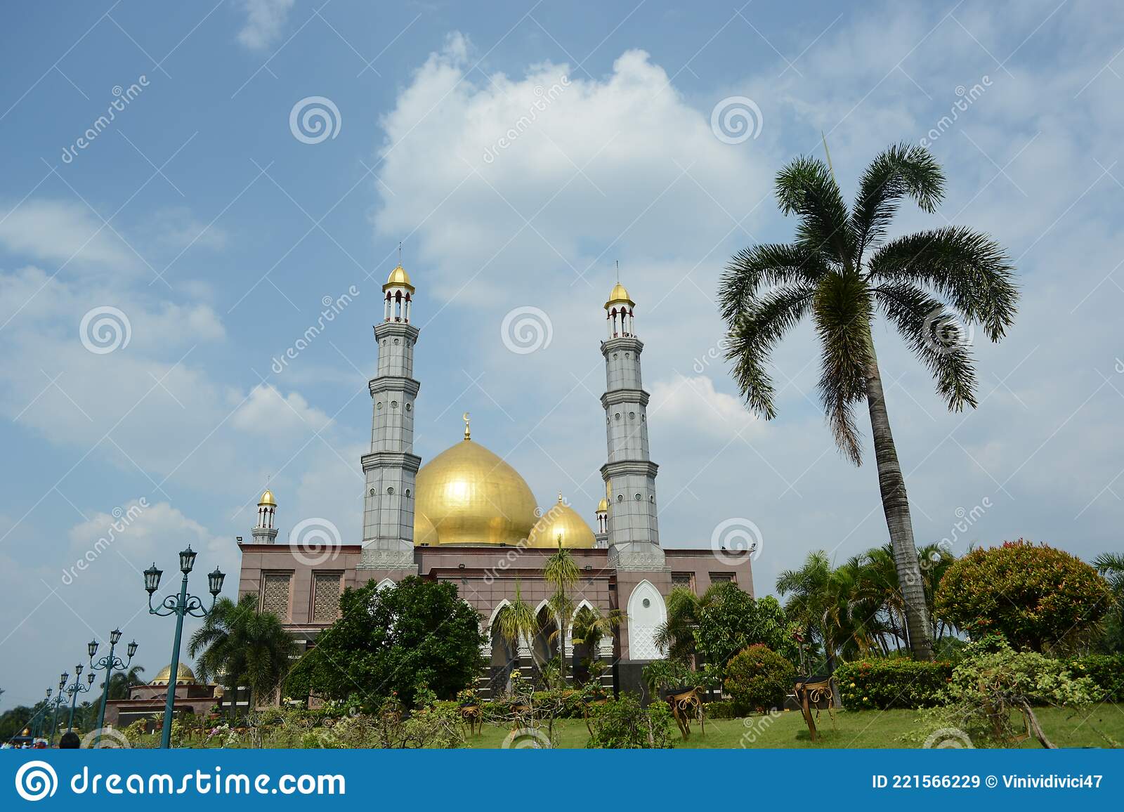 Detail Gambar Masjid Emas Nomer 29