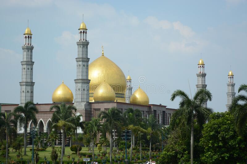 Detail Gambar Masjid Emas Nomer 50