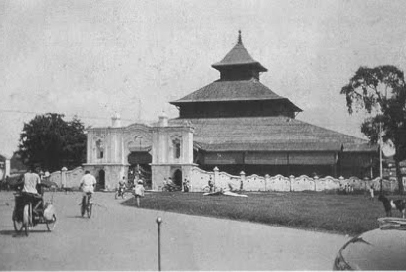 Detail Gambar Masjid Gedhe Kauman Nomer 9