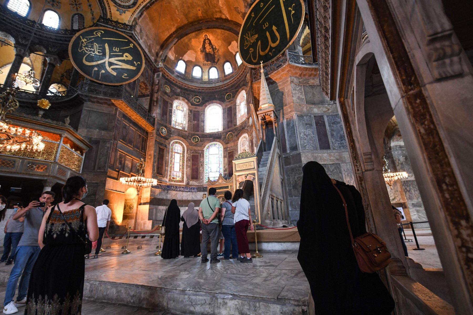 Detail Gambar Masjid Hagia Sophia Nomer 4