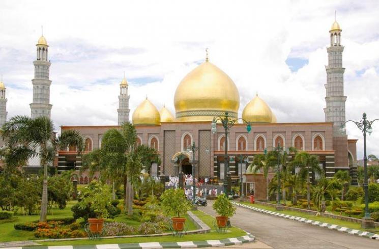 Detail Gambar Masjid Kubah Emas Nomer 21