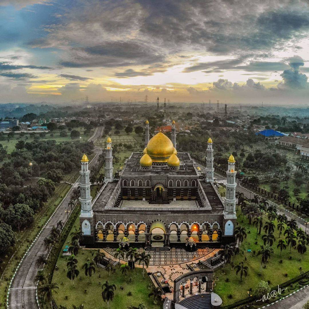 Detail Gambar Masjid Kubah Emas Nomer 36