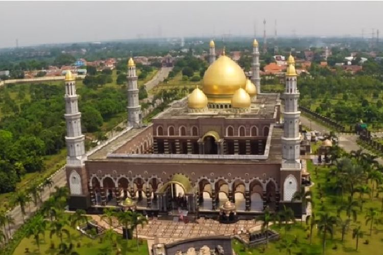 Detail Gambar Masjid Kubah Mas Nomer 5