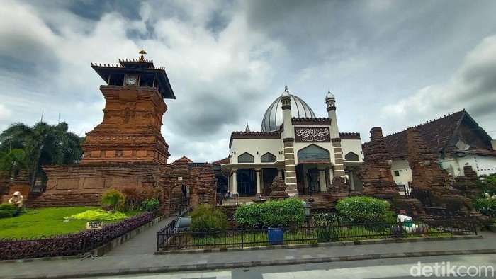 Detail Gambar Masjid Menara Kudus Nomer 3