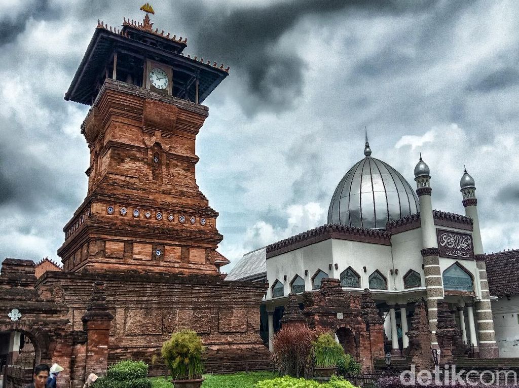 Detail Gambar Masjid Menara Kudus Nomer 23