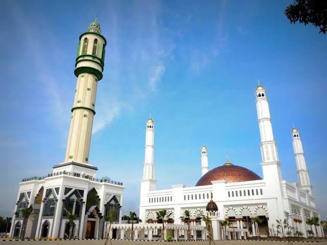 Detail Gambar Masjid Mujahidin Pontianak Nomer 10