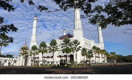 Detail Gambar Masjid Mujahidin Pontianak Nomer 44