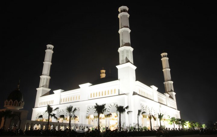 Detail Gambar Masjid Mujahidin Pontianak Nomer 50