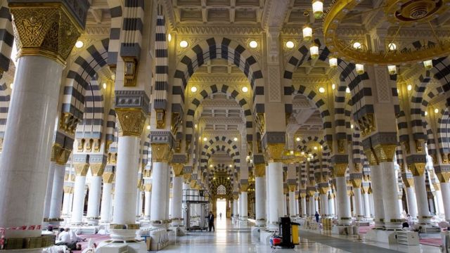 Detail Gambar Masjid Nabawi Di Madinah Nomer 20