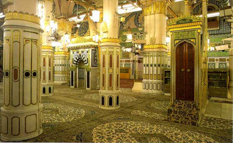 Detail Gambar Masjid Nabawi Di Madinah Nomer 25