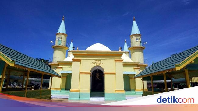 Detail Gambar Masjid Penyengat Nomer 5