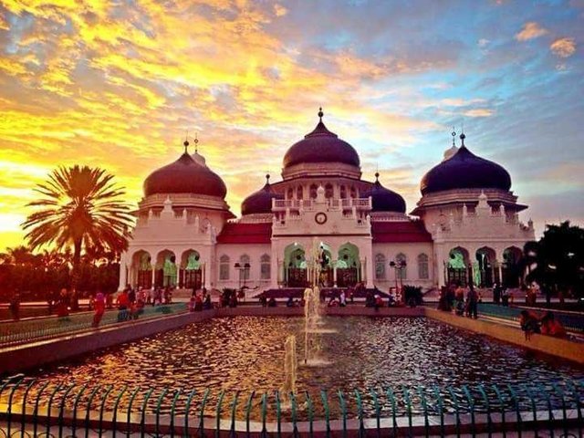 Detail Gambar Masjid Raya Baiturrahman Nomer 46