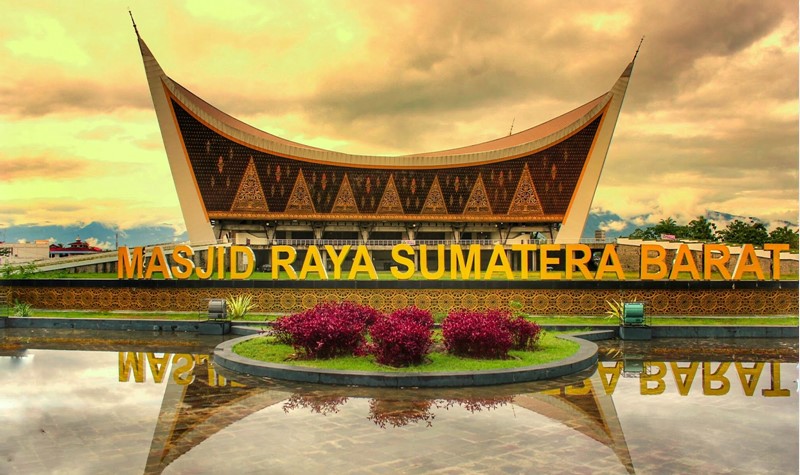 Detail Gambar Masjid Raya Sumbar Nomer 18