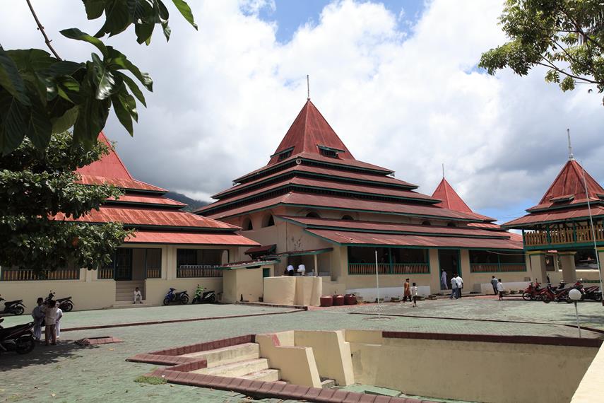 Detail Gambar Masjid Sultan Ternate Nomer 27