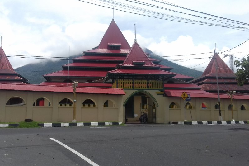 Detail Gambar Masjid Sultan Ternate Nomer 29