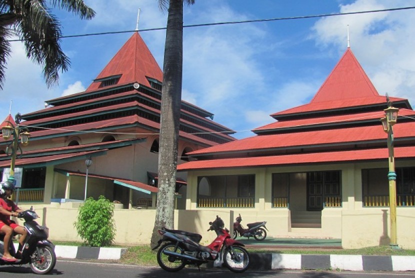 Detail Gambar Masjid Sultan Ternate Nomer 32