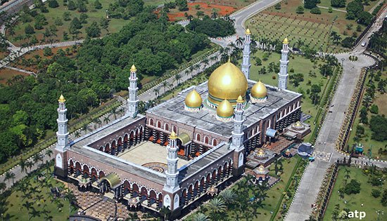 Detail Gambar Masjid Terindah Di Madura Nomer 16