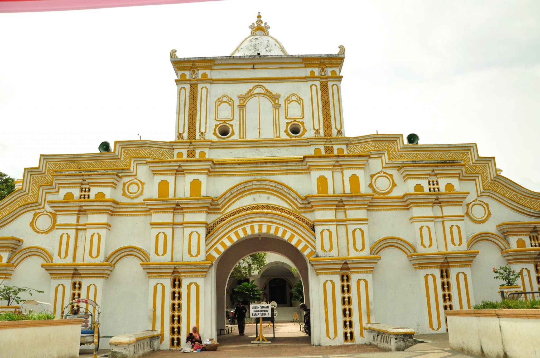 Detail Gambar Masjid Terindah Di Madura Nomer 39