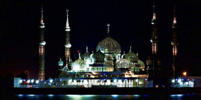 Detail Gambar Masjid Terindah Di Madura Nomer 44