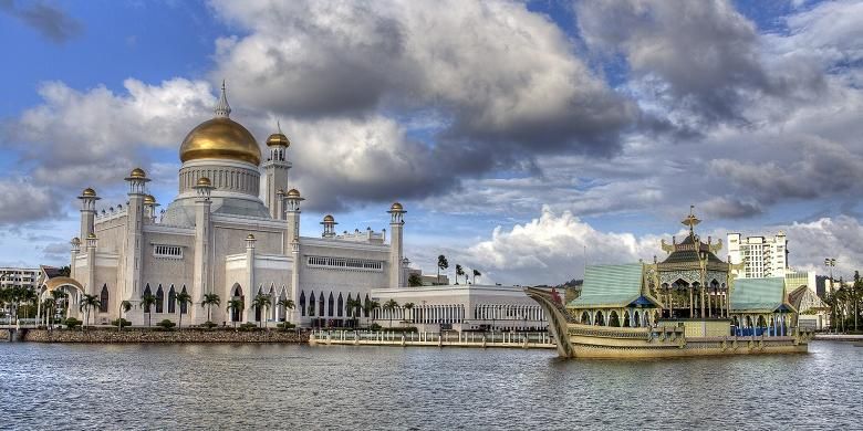 Detail Gambar Masjid Termegah Di Indonesia Nomer 9