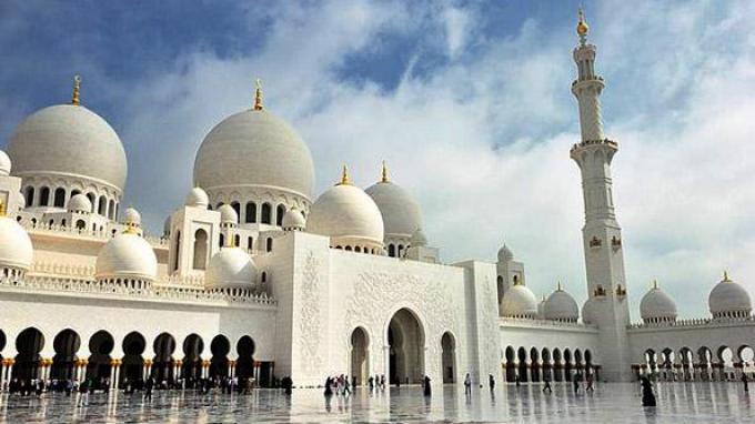 Detail Gambar Masjid Termegah Di Indonesia Nomer 13