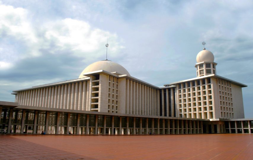 Detail Gambar Masjid Termegah Di Indonesia Nomer 29