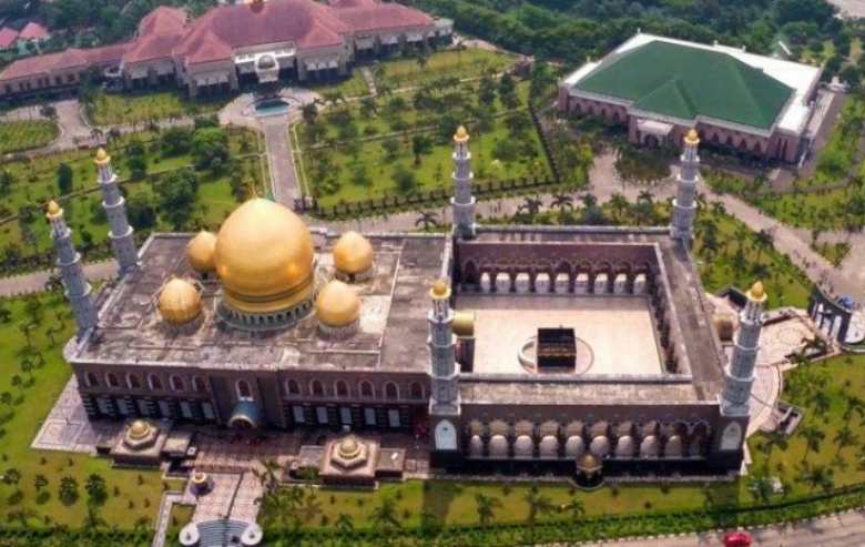 Detail Gambar Masjid Termegah Di Indonesia Nomer 39