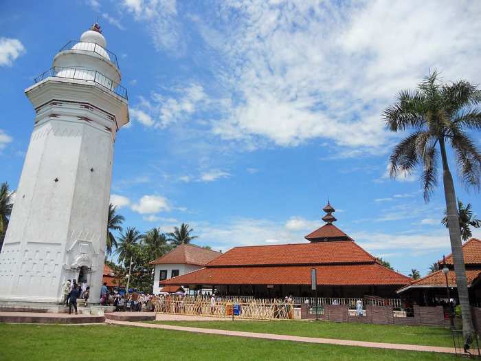 Detail Gambar Masjid Tertua Di Indonesia Nomer 18