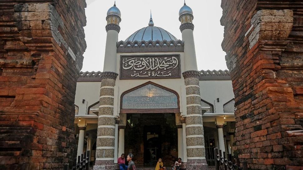 Detail Gambar Masjid Tertua Di Indonesia Nomer 37