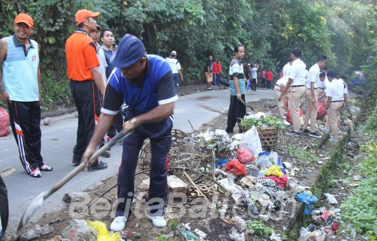 Detail Gambar Masyarakat Yang Gotong Royong Nomer 11