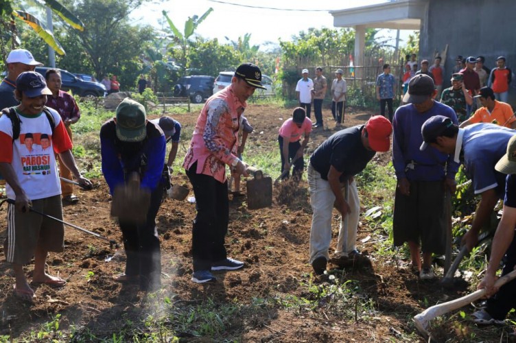 Detail Gambar Masyarakat Yang Gotong Royong Nomer 7