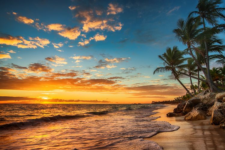 Detail Gambar Matahari Tenggelam Di Pantai Nomer 38