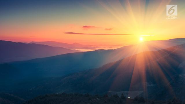 Detail Gambar Matahari Terbenam Di Gunung Nomer 53