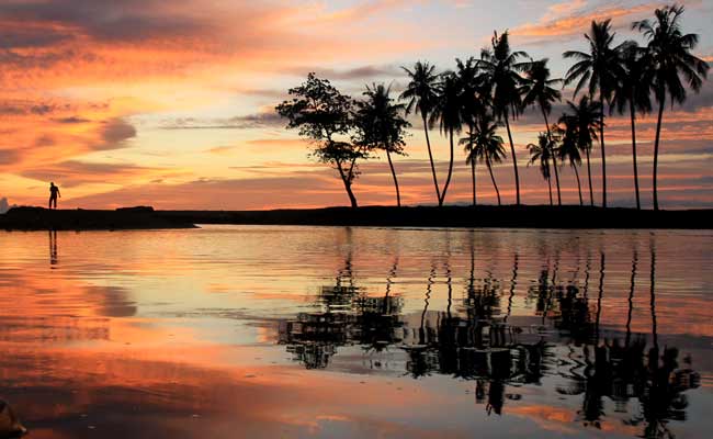 Detail Gambar Matahari Terbenam Di Pantai Nomer 6