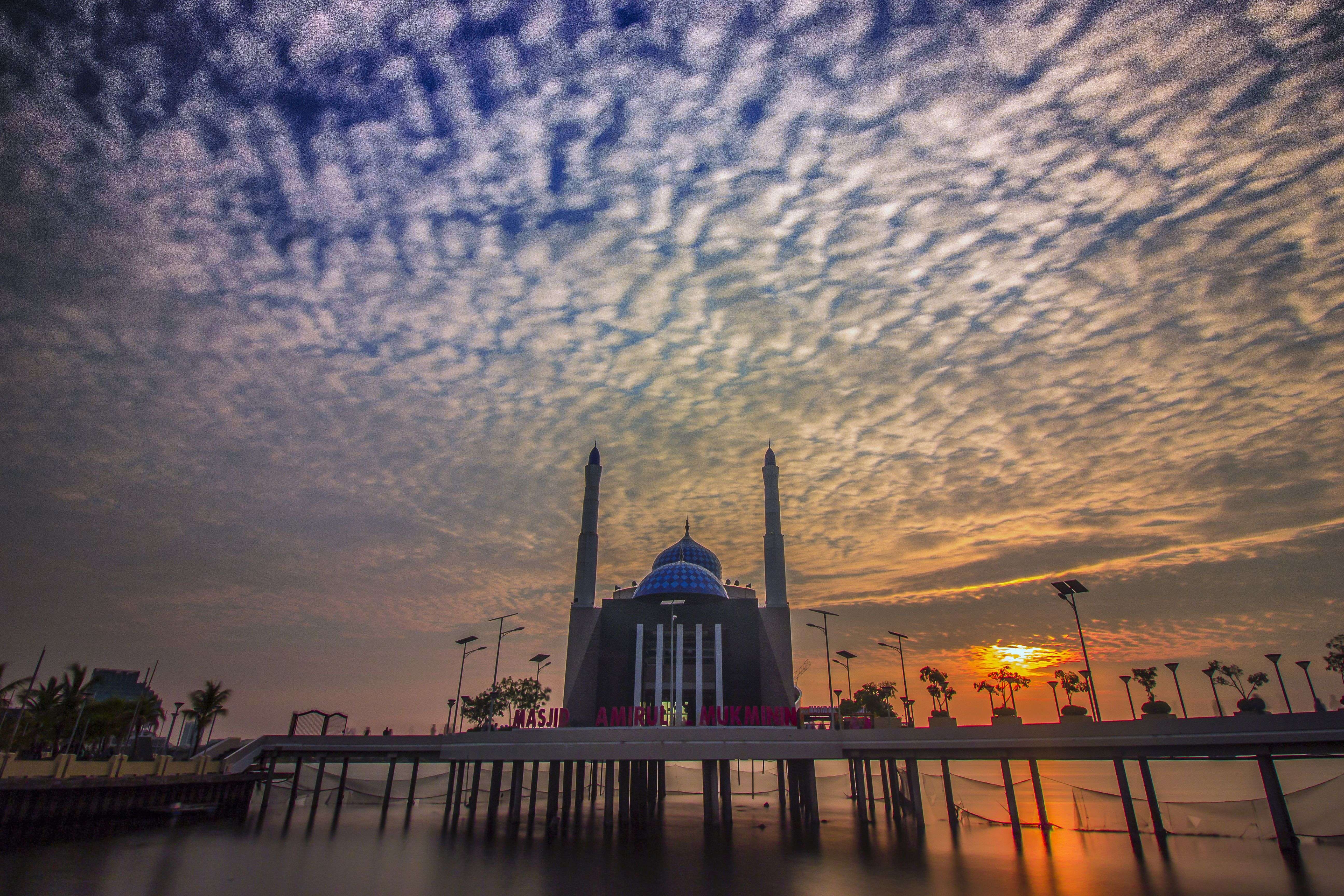 Detail Gambar Matahari Terbit Dekat Masjid Nomer 31