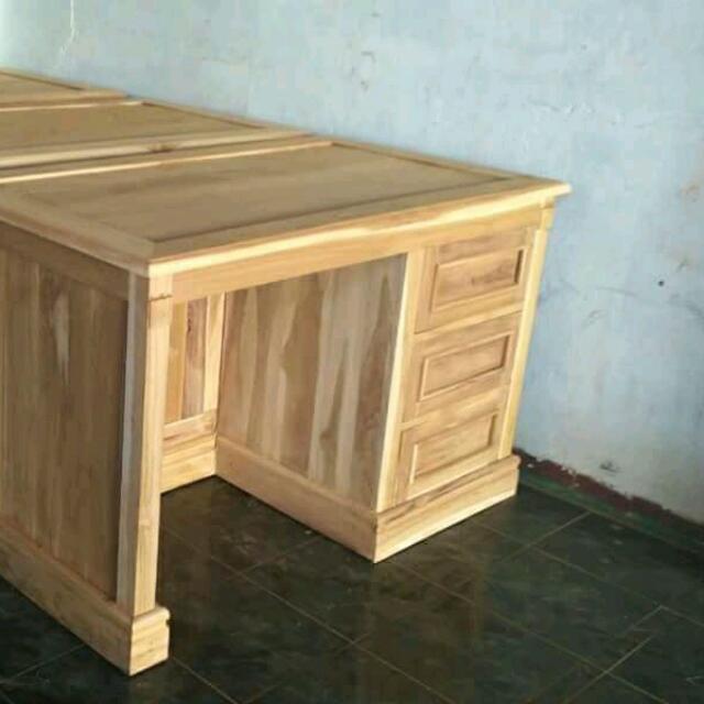 Detail Gambar Meja Kantor Kayu Nomer 46