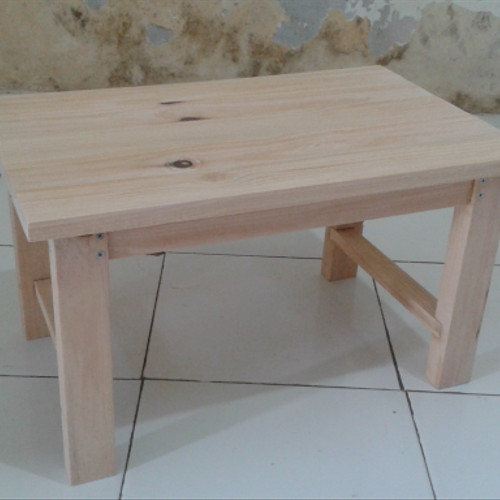 Detail Gambar Meja Kayu Mungil Nomer 4