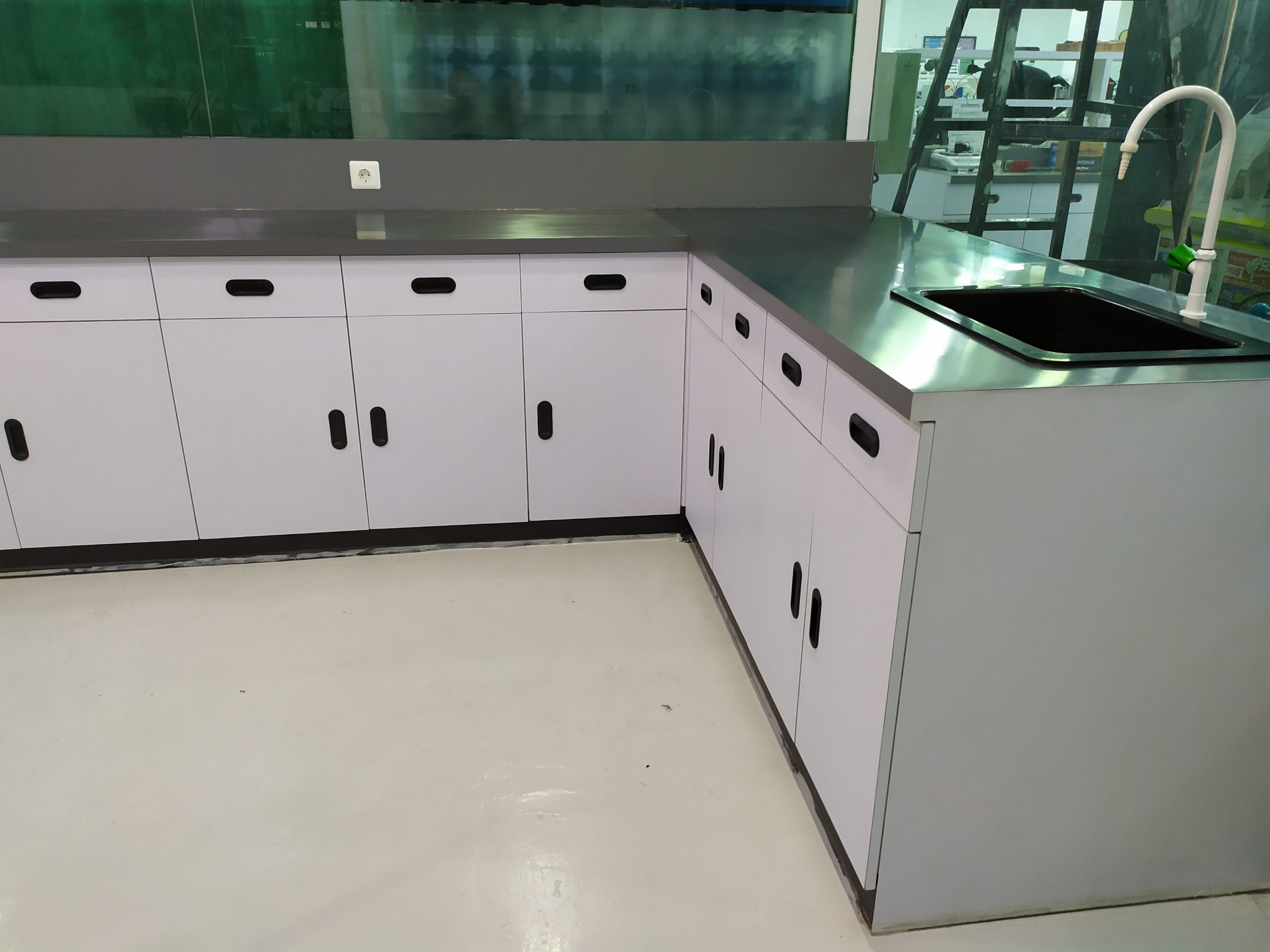 Detail Gambar Meja Laboratorium Nomer 18