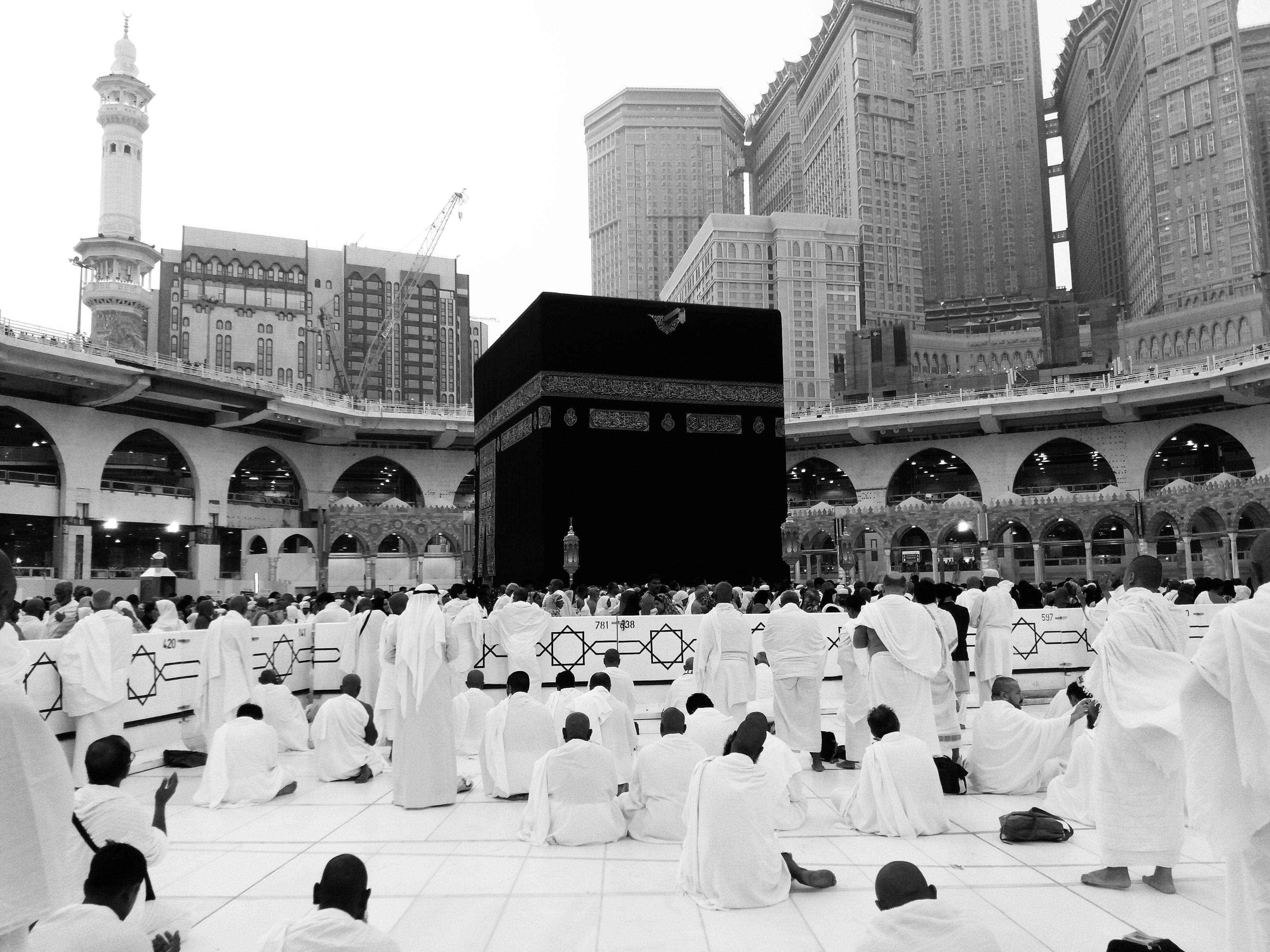 Detail Gambar Mekkah Hitam Putih Nomer 49