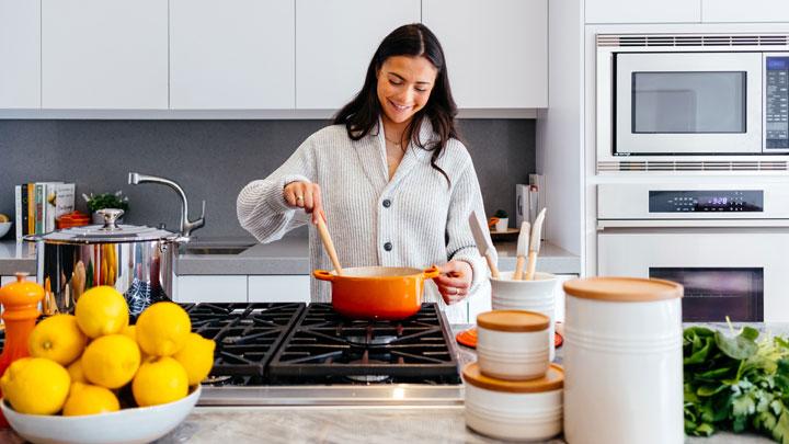 Detail Gambar Memasak Di Dapur Nomer 17