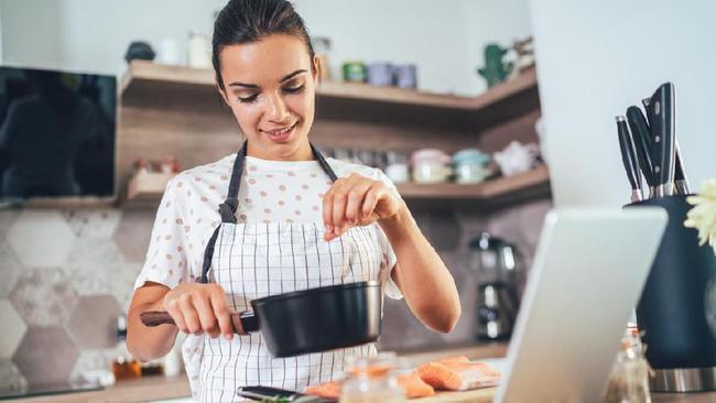 Detail Gambar Memasak Di Dapur Nomer 42